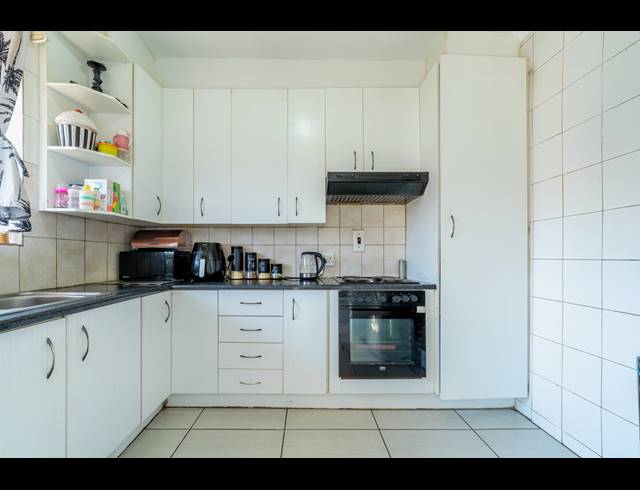 2 BEDROOM APARTMENT FOR SALE IN FLORIDA